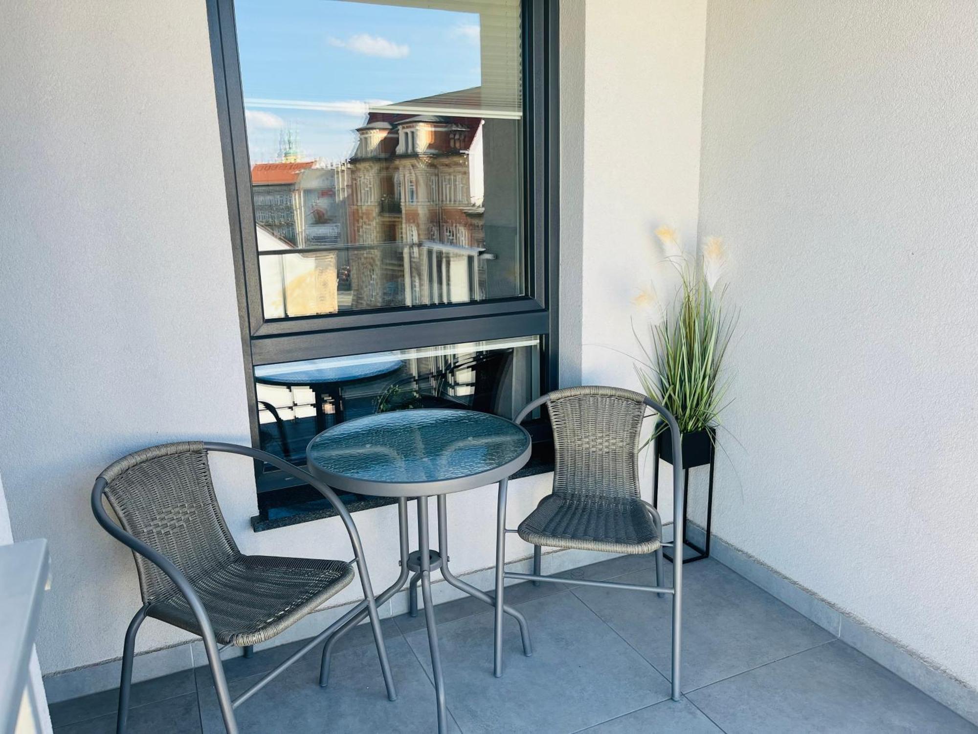 Zlote Apartamenty 58 Легница Экстерьер фото
